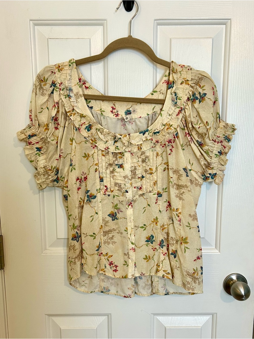 Pilcro Cream Floral Ruffle Blouse